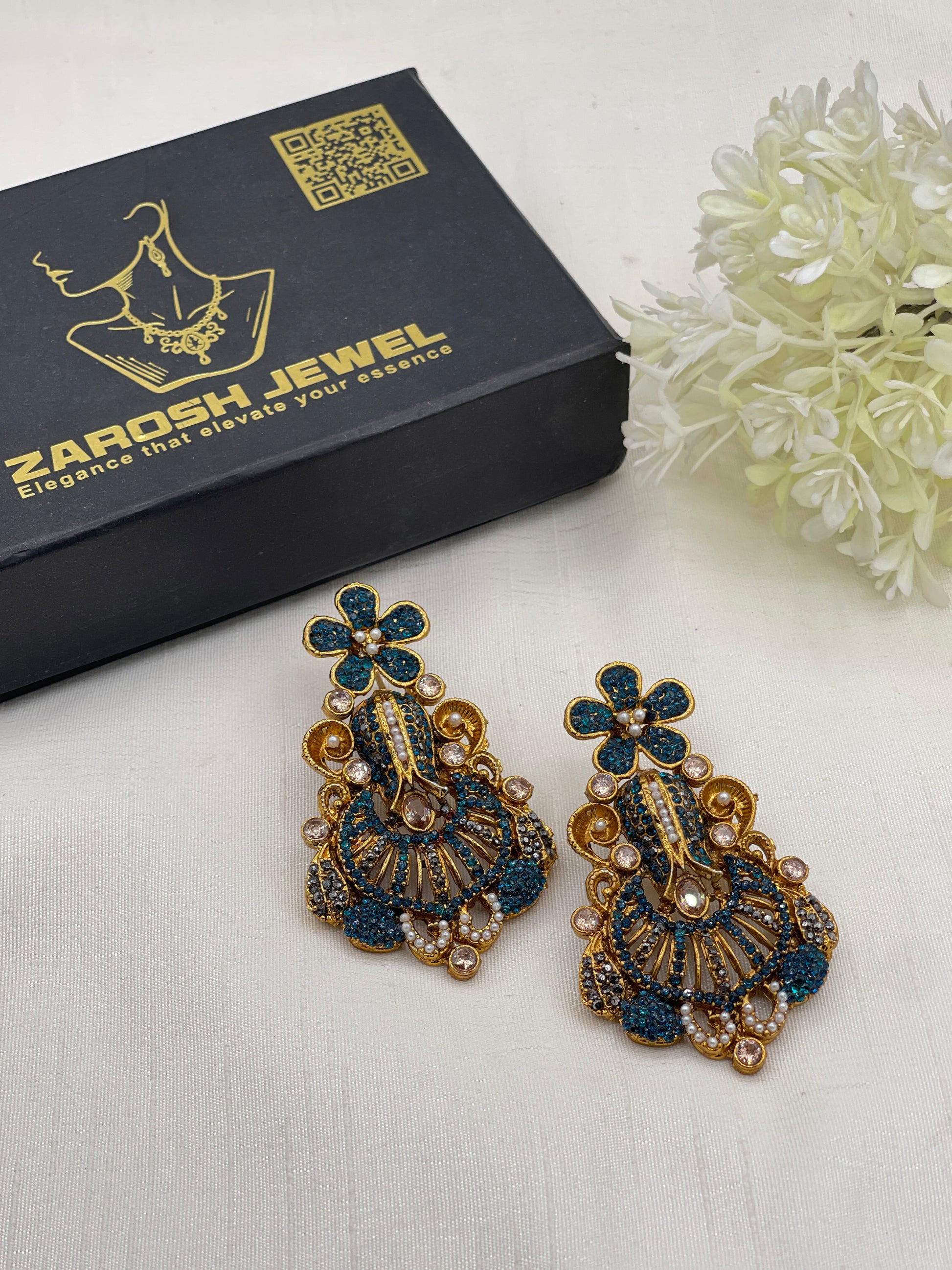 Munira Elegent Earring