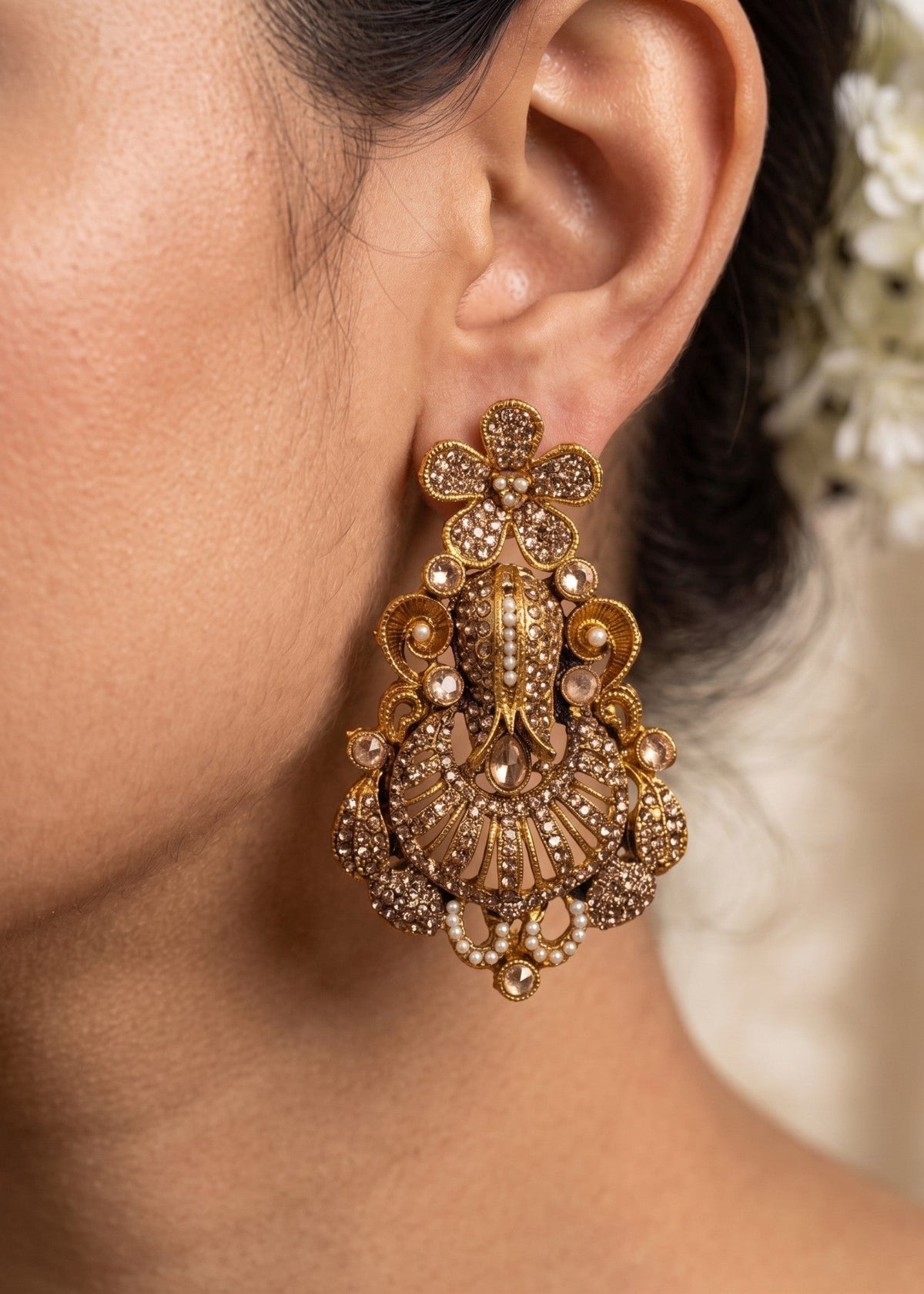 Shop the Munira Elegent Earring from Zarosh Jewel