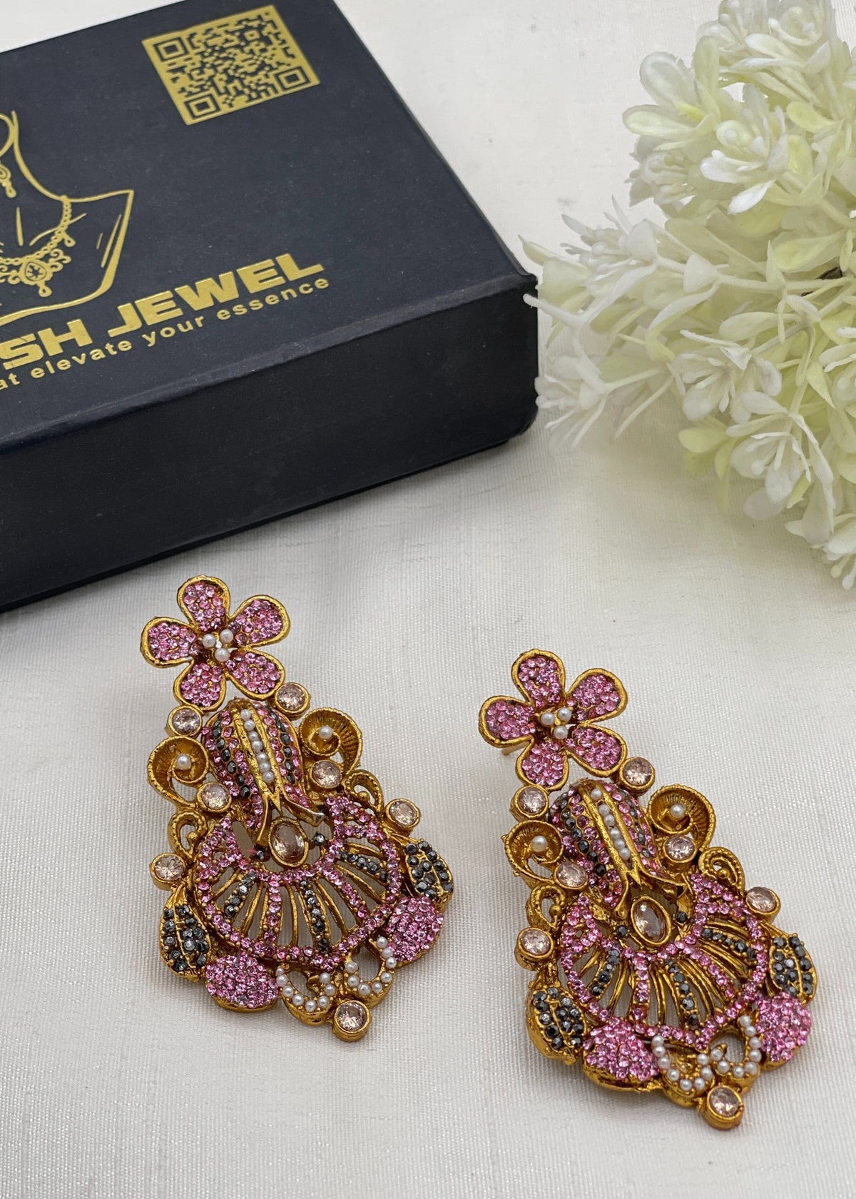 Shop the Munira Elegent Earring from Zarosh Jewel