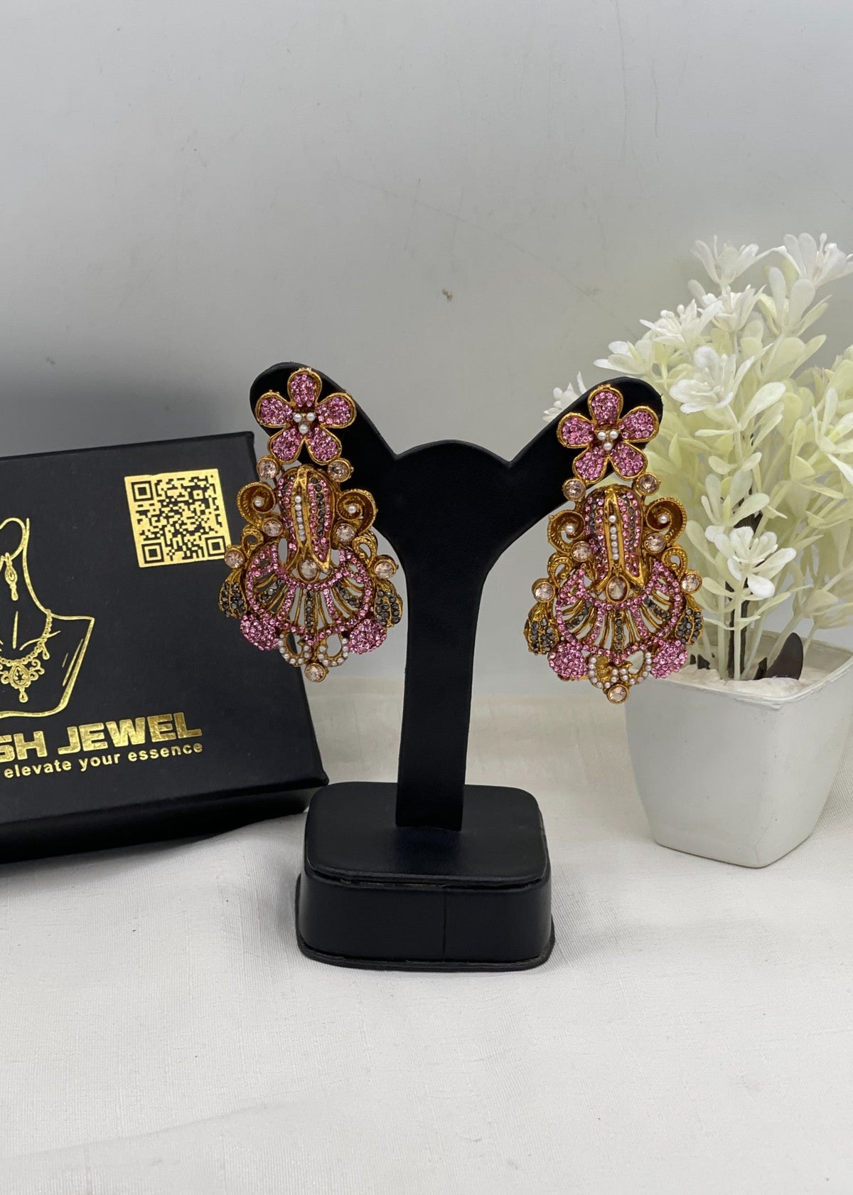 Shop the Munira Elegent Earring from Zarosh Jewel