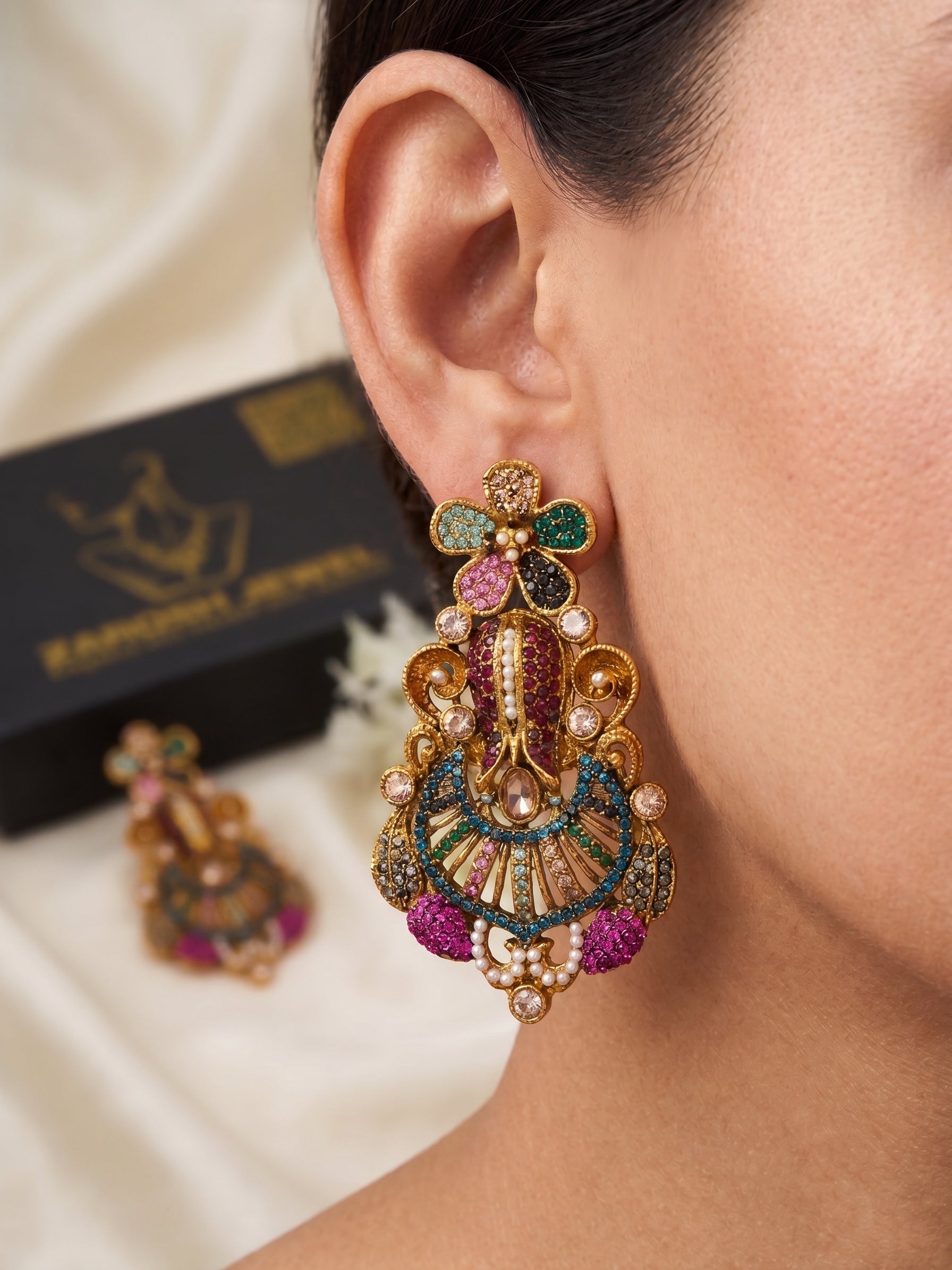 Munira Elegent Earring