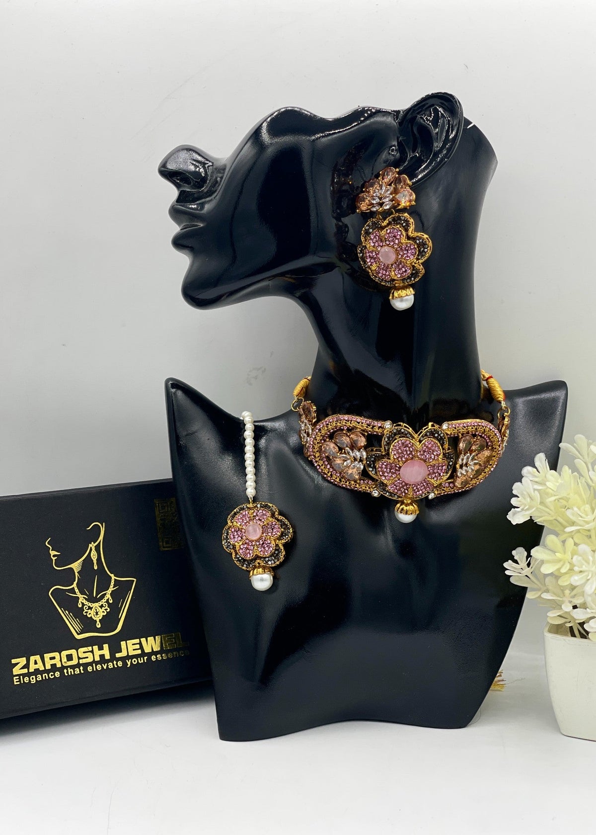 Shop the Muskan Choker Set from Zarosh Jewel