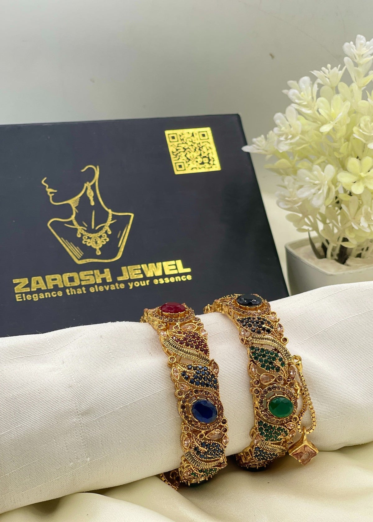 Shop the Naal Traditional Bangle from Zarosh Jewel