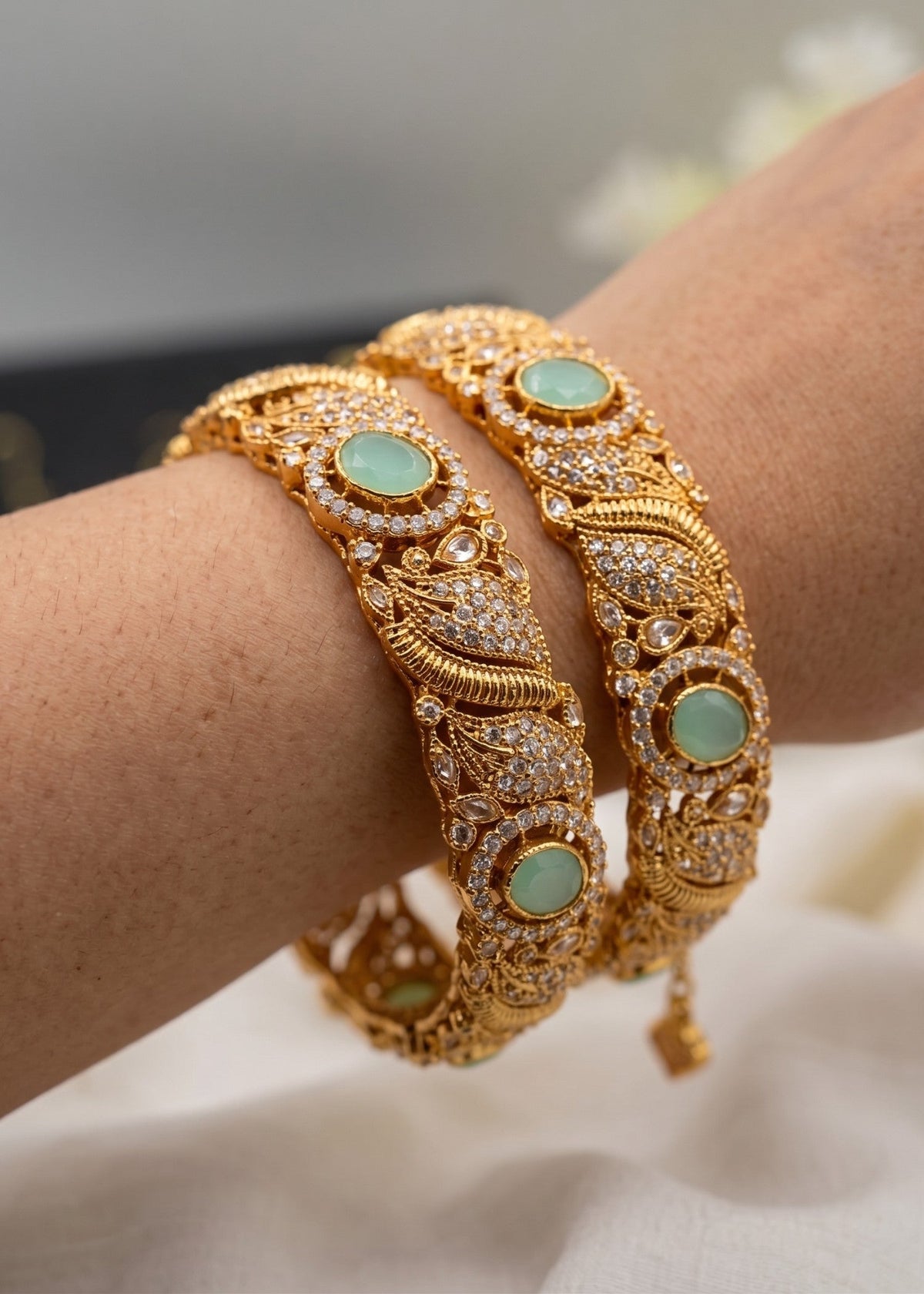 Shop the Naal Traditional Bangle from Zarosh Jewel