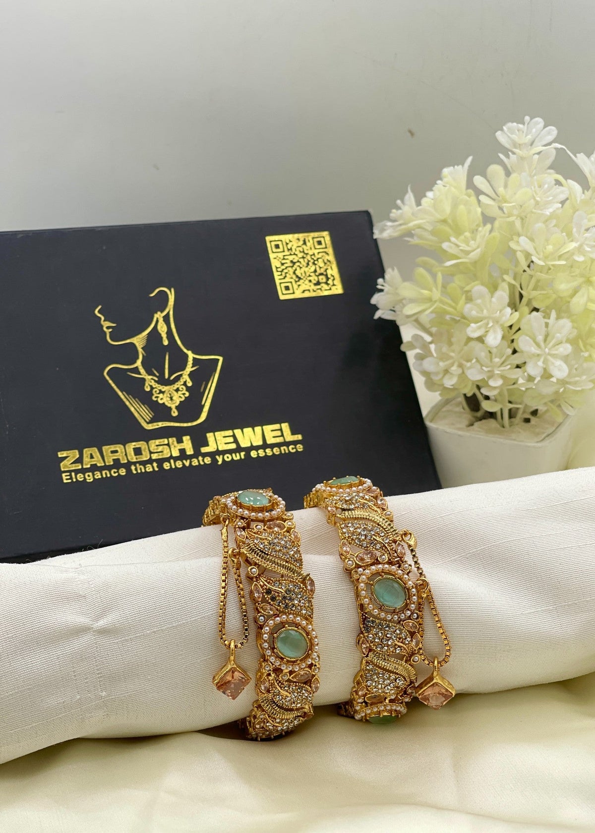 Shop the Naal Traditional Bangle from Zarosh Jewel