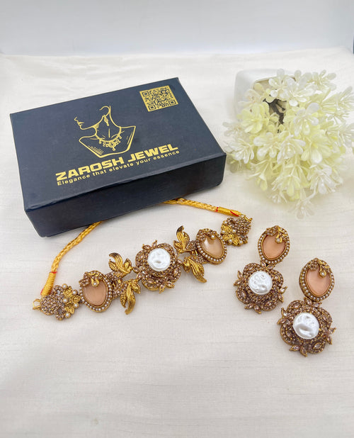 Shop the Nahila Traditional Choker Set from Zarosh Jewel