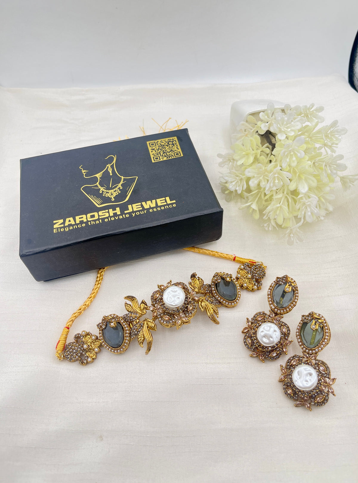 Shop the Nahila Traditional Choker Set from Zarosh Jewel
