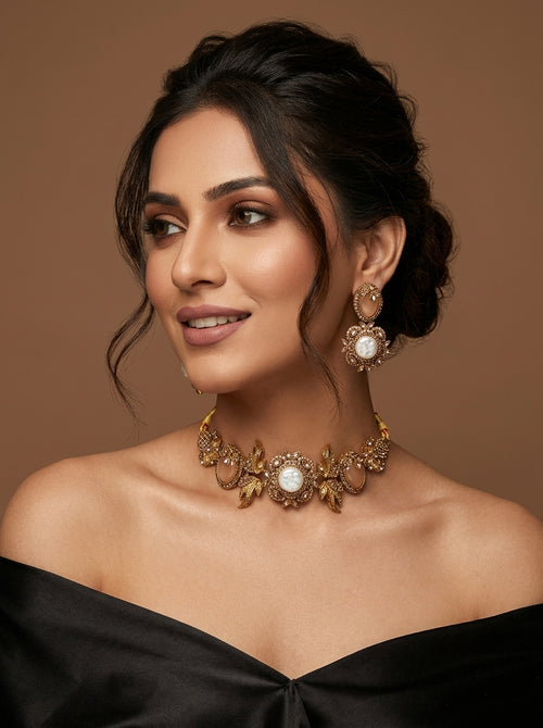 Shop the Nahila Traditional Choker Set from Zarosh Jewel
