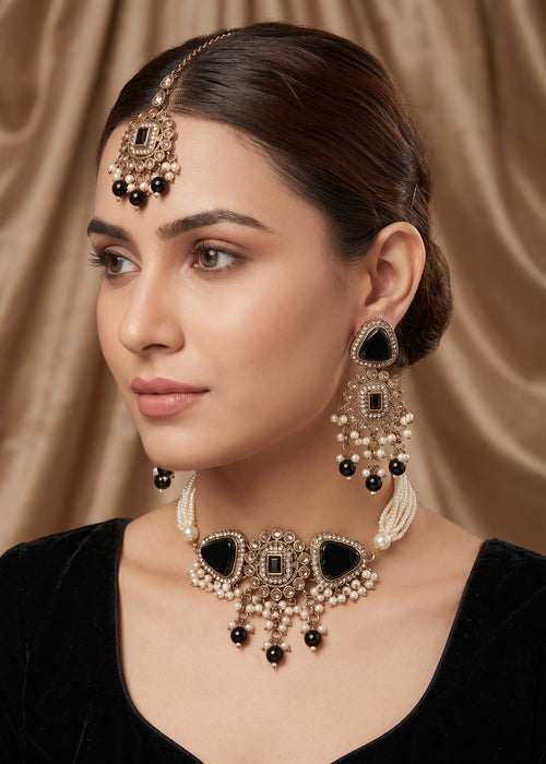 Shop the Naila Choker Set from Zarosh Jewel