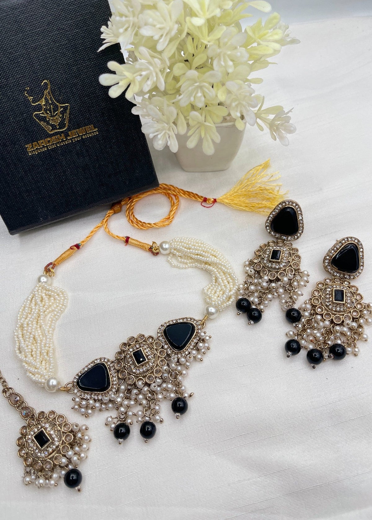 Shop the Naila Choker Set from Zarosh Jewel