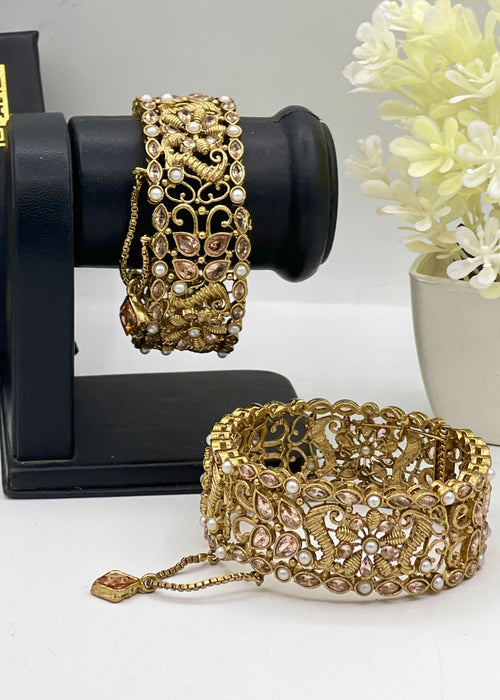 Shop the Naina Openable Bangle Set from Zarosh Jewel