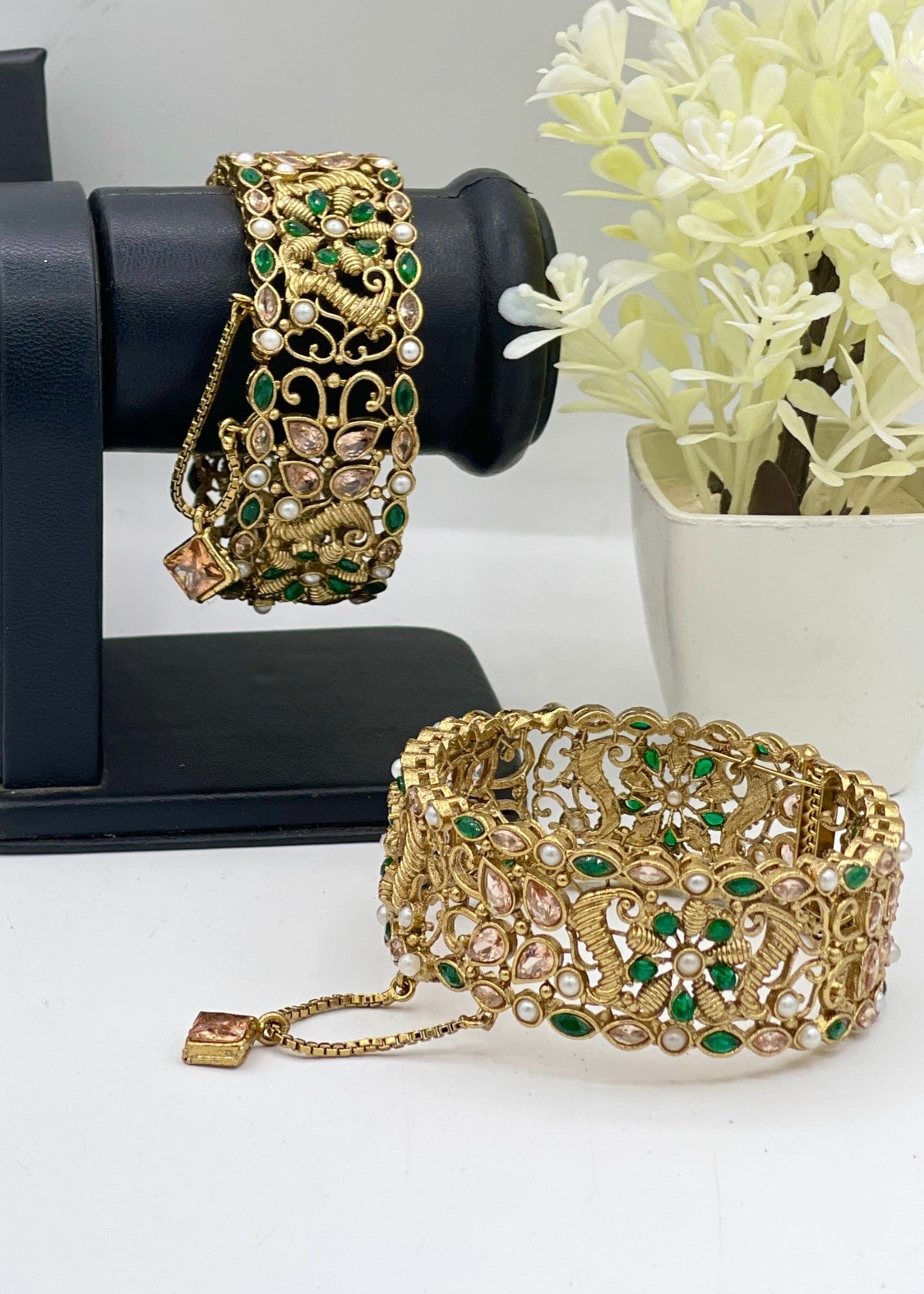 Shop the Naina Openable Bangle Set from Zarosh Jewel