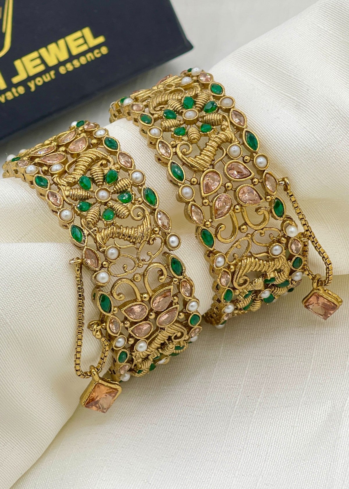 Shop the Naina Openable Bangle Set from Zarosh Jewel