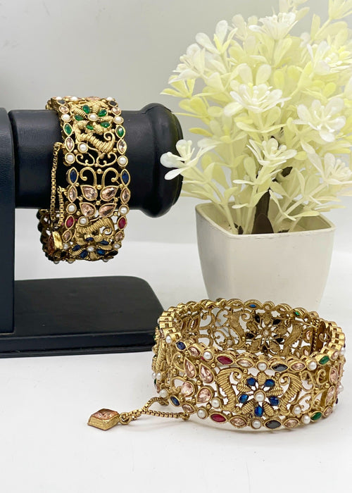 Shop the Naina Openable Bangle Set from Zarosh Jewel
