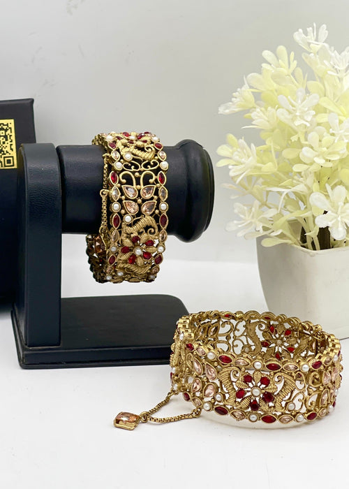 Shop the Naina Openable Bangle Set from Zarosh Jewel