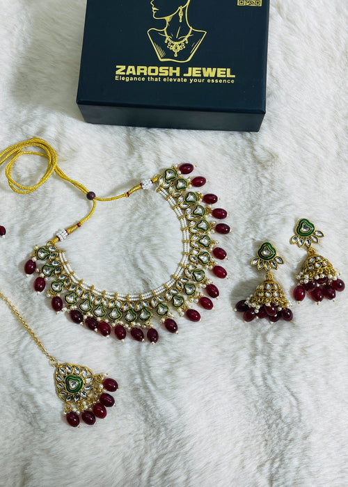 Shop the Nayla Kundan Necklace Set from Zarosh Jewel