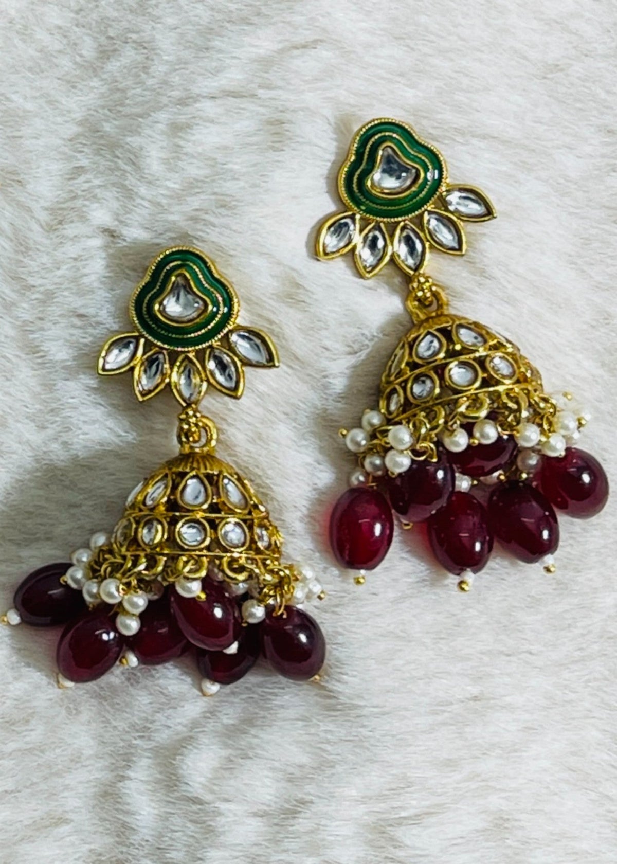 Shop the Nayla Kundan Necklace Set from Zarosh Jewel