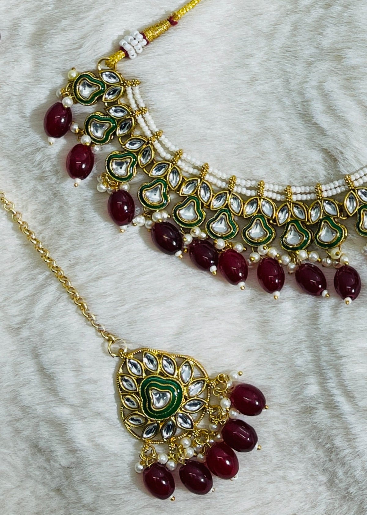 Shop the Nayla Kundan Necklace Set from Zarosh Jewel