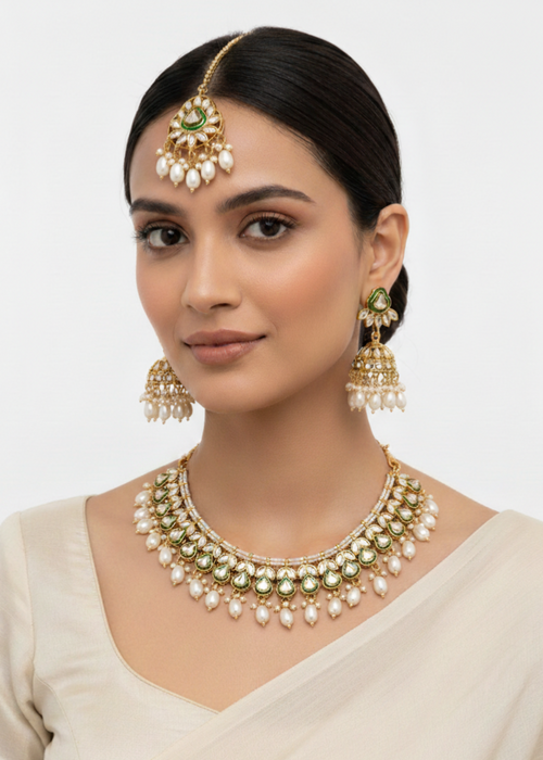 Shop the Nayla Kundan Necklace Set from Zarosh Jewel
