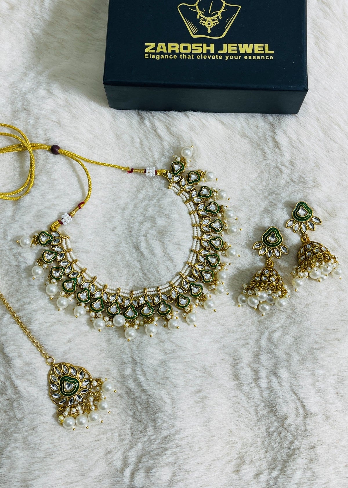 Shop the Nayla Kundan Necklace Set from Zarosh Jewel