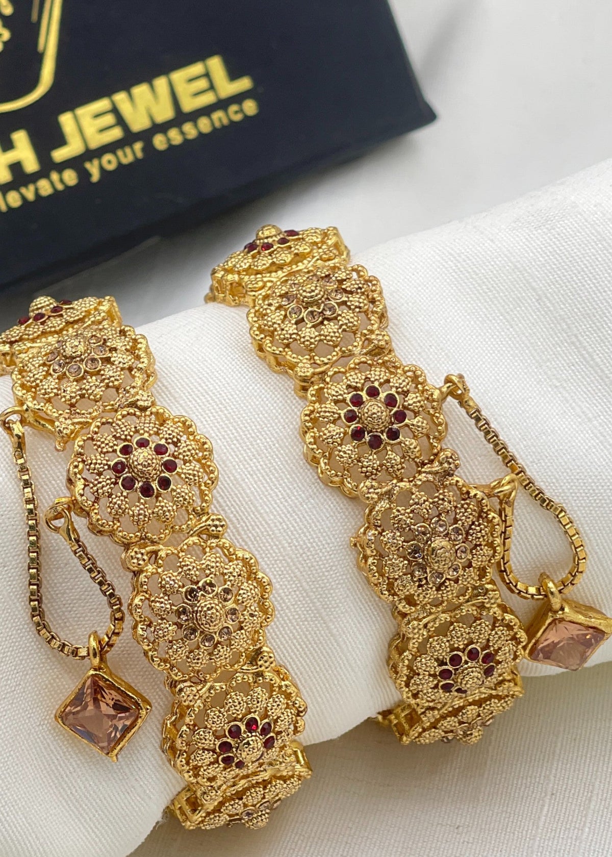 Shop the Naziya Openable Bangle Set from Zarosh Jewel