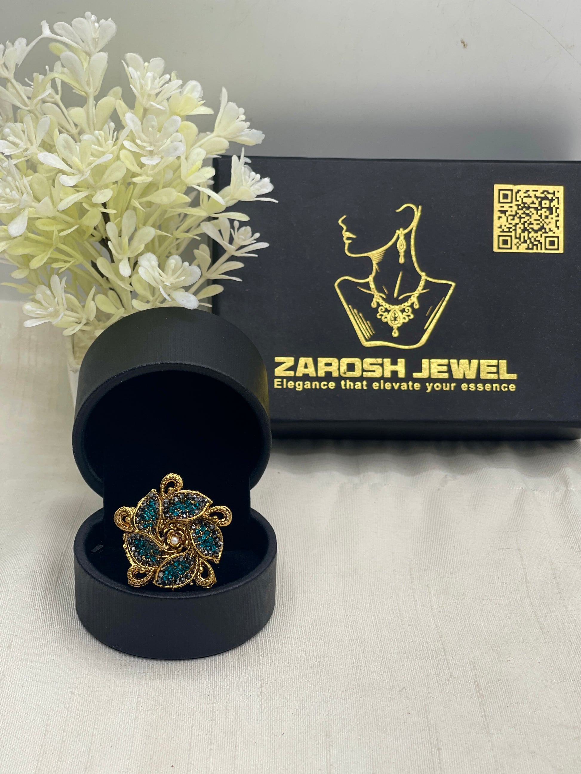 Neva Traditional Ring