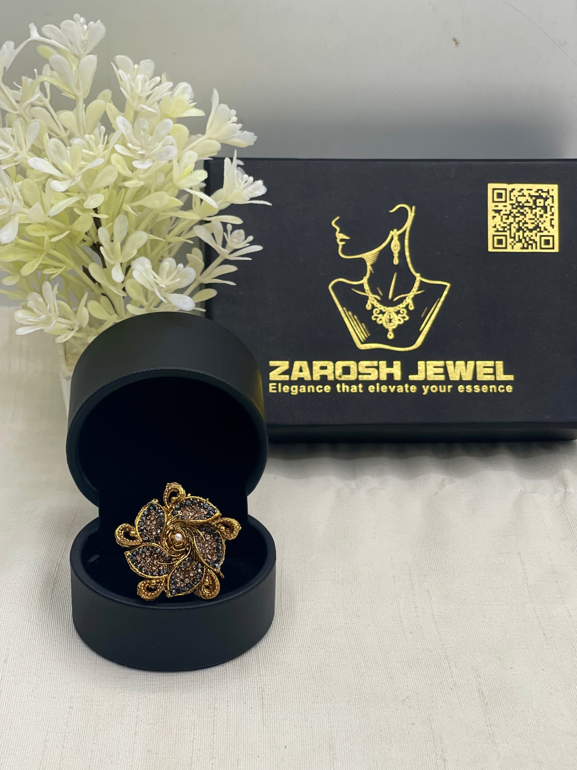Neva Traditional Ring