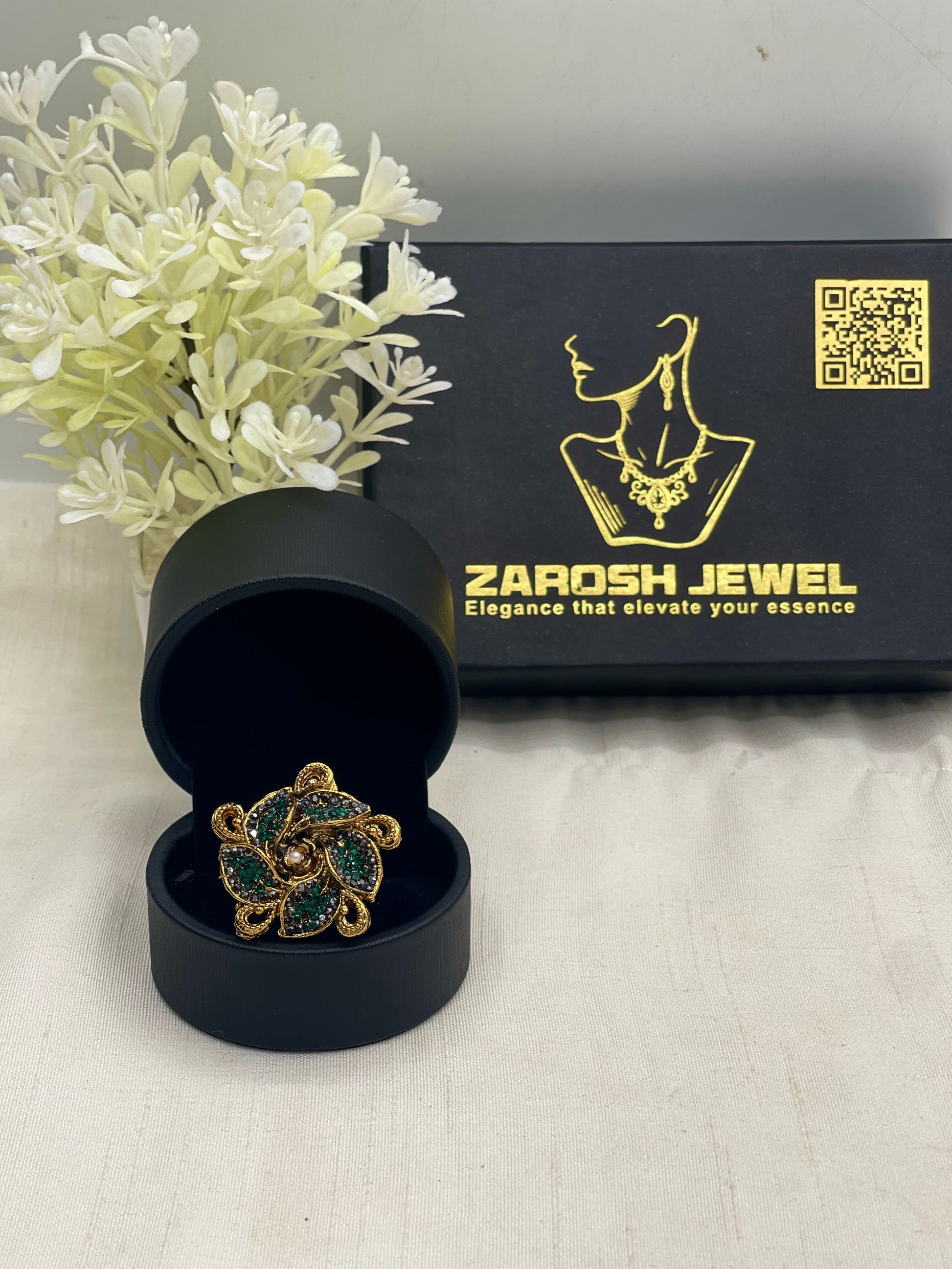 Neva Traditional Ring