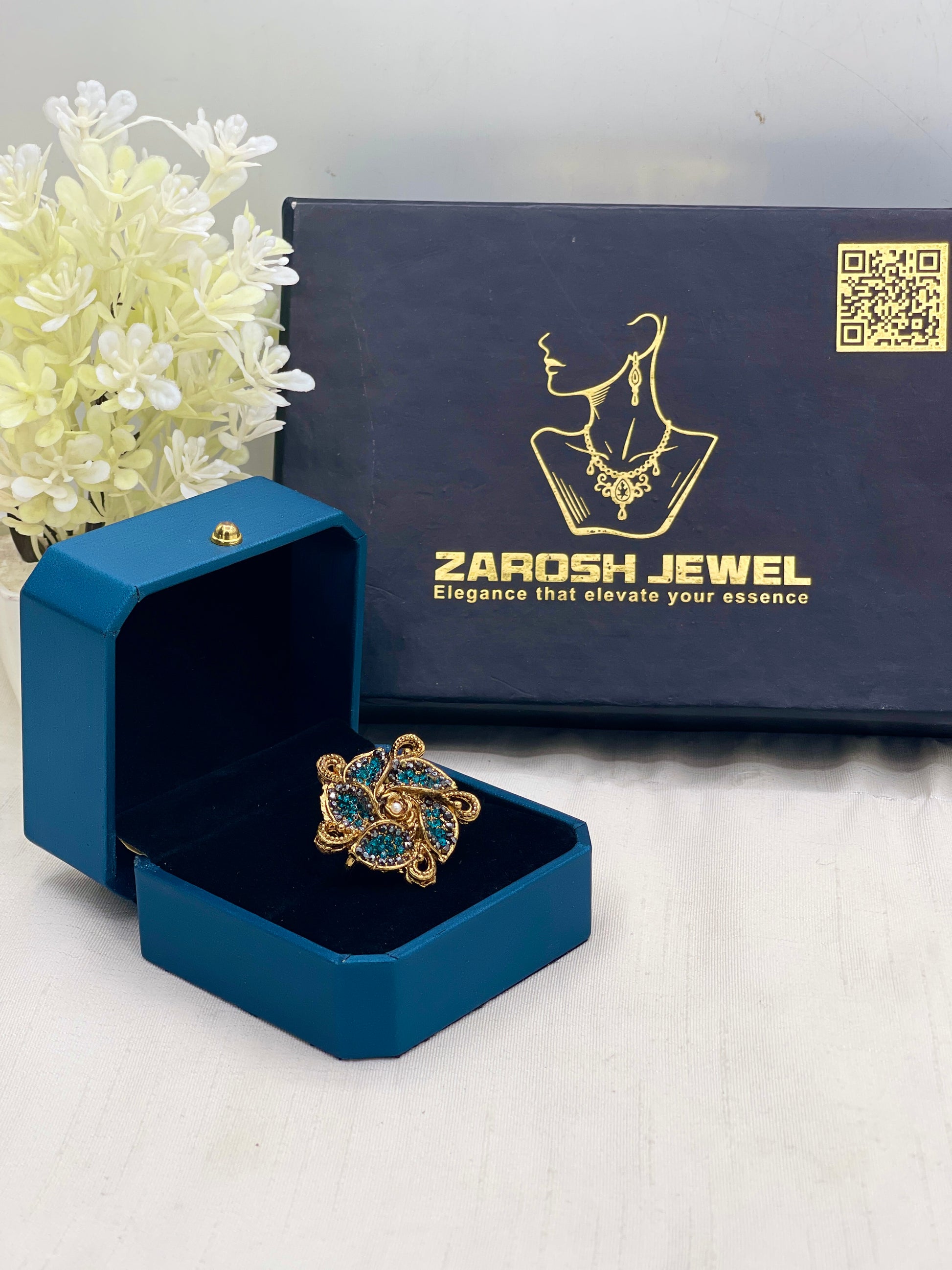 Neva Traditional Ring