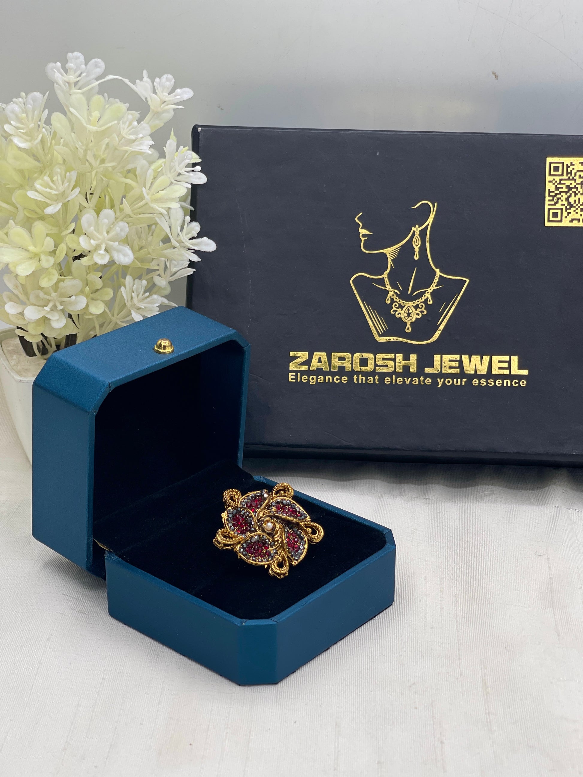 Neva Traditional Ring