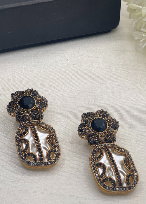 Shop the Nisha Earring from Zarosh Jewel