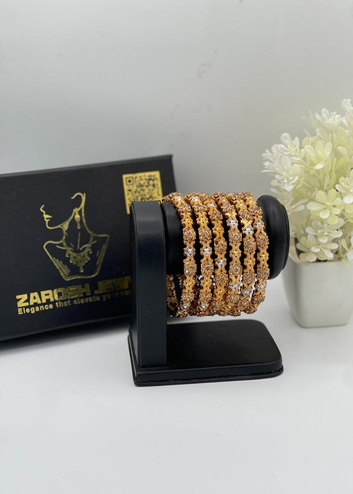 Shop the Noor Heritage Kada from Zarosh Jewel