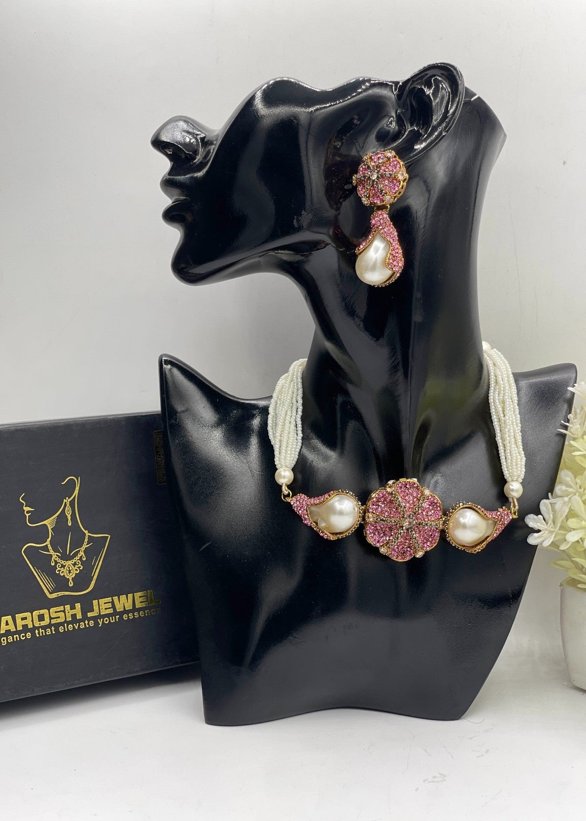 Shop the Nour Choker Set from Zarosh Jewel