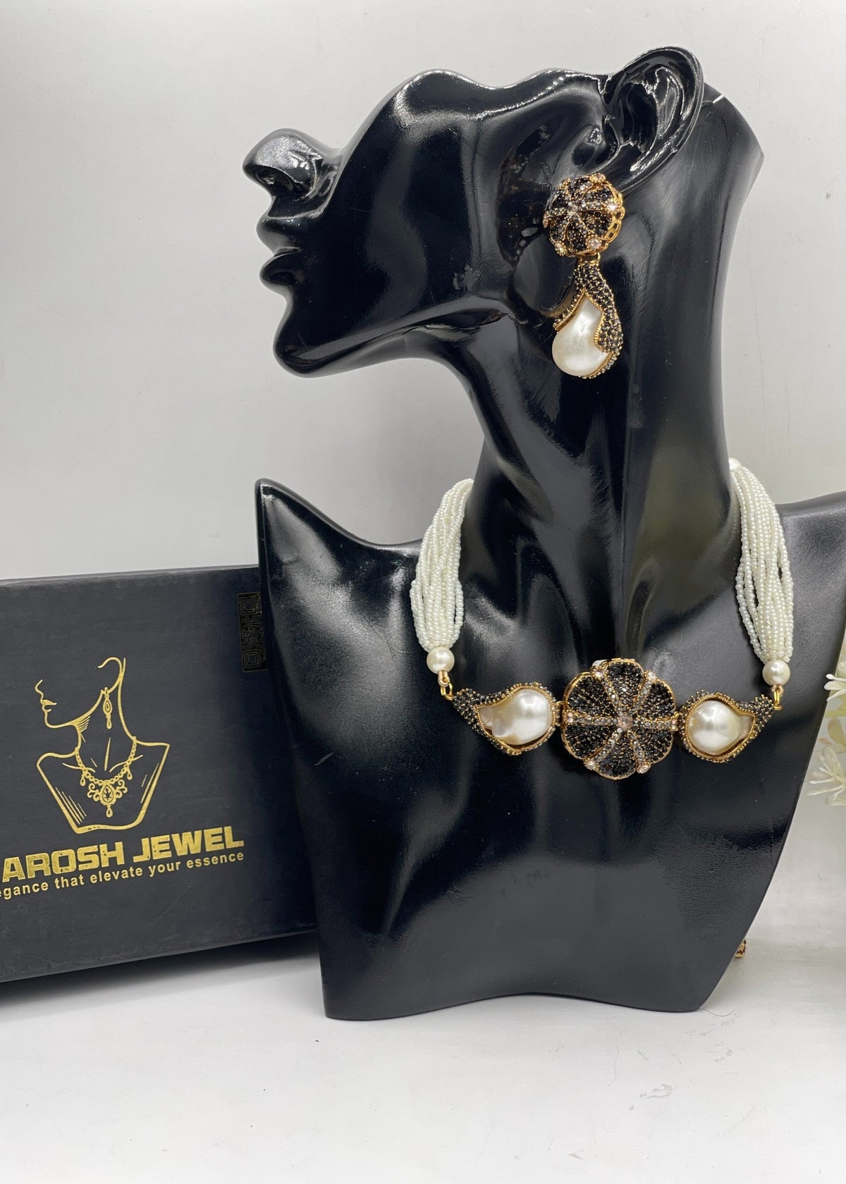 Shop the Nour Choker Set from Zarosh Jewel