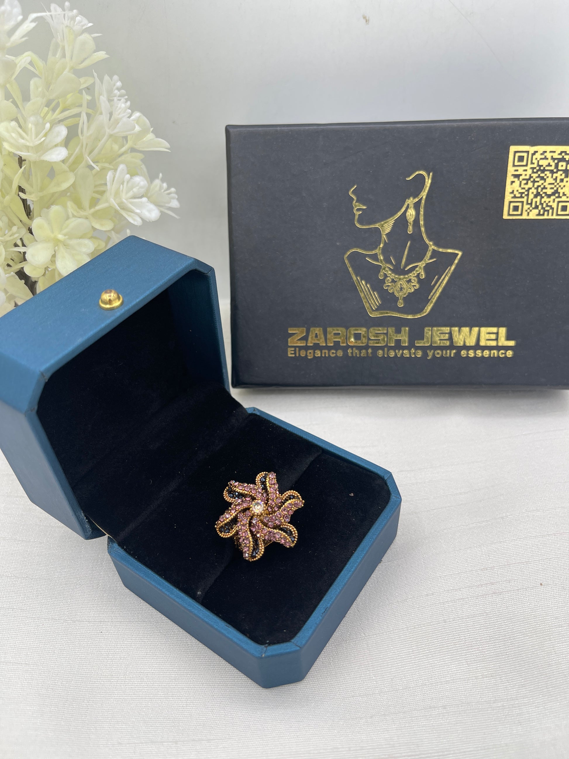 Qudsia Elegent Ring