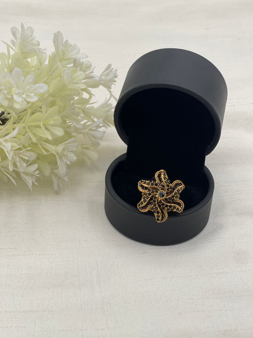 Qudsia Elegent Ring