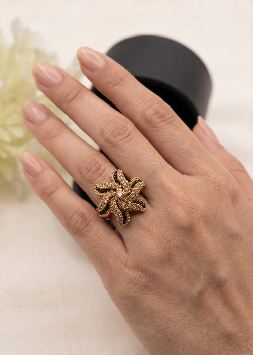 Shop the Qudsia Elegent Ring from Zarosh Jewel