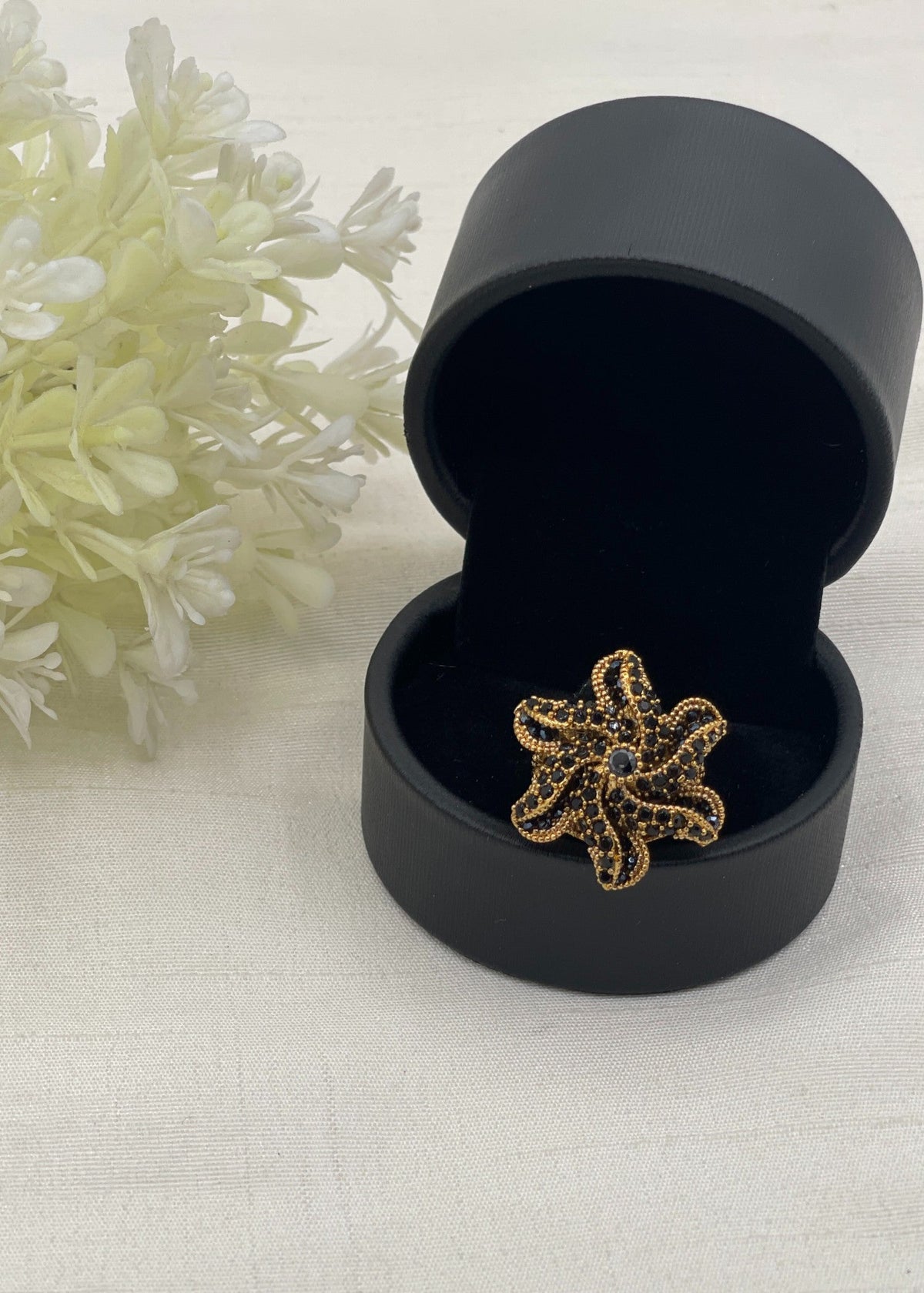 Shop the Qudsia Elegent Ring from Zarosh Jewel