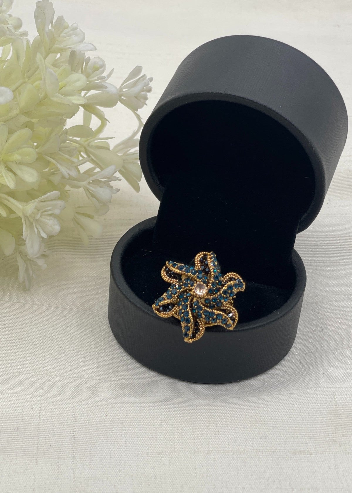 Shop the Qudsia Elegent Ring from Zarosh Jewel