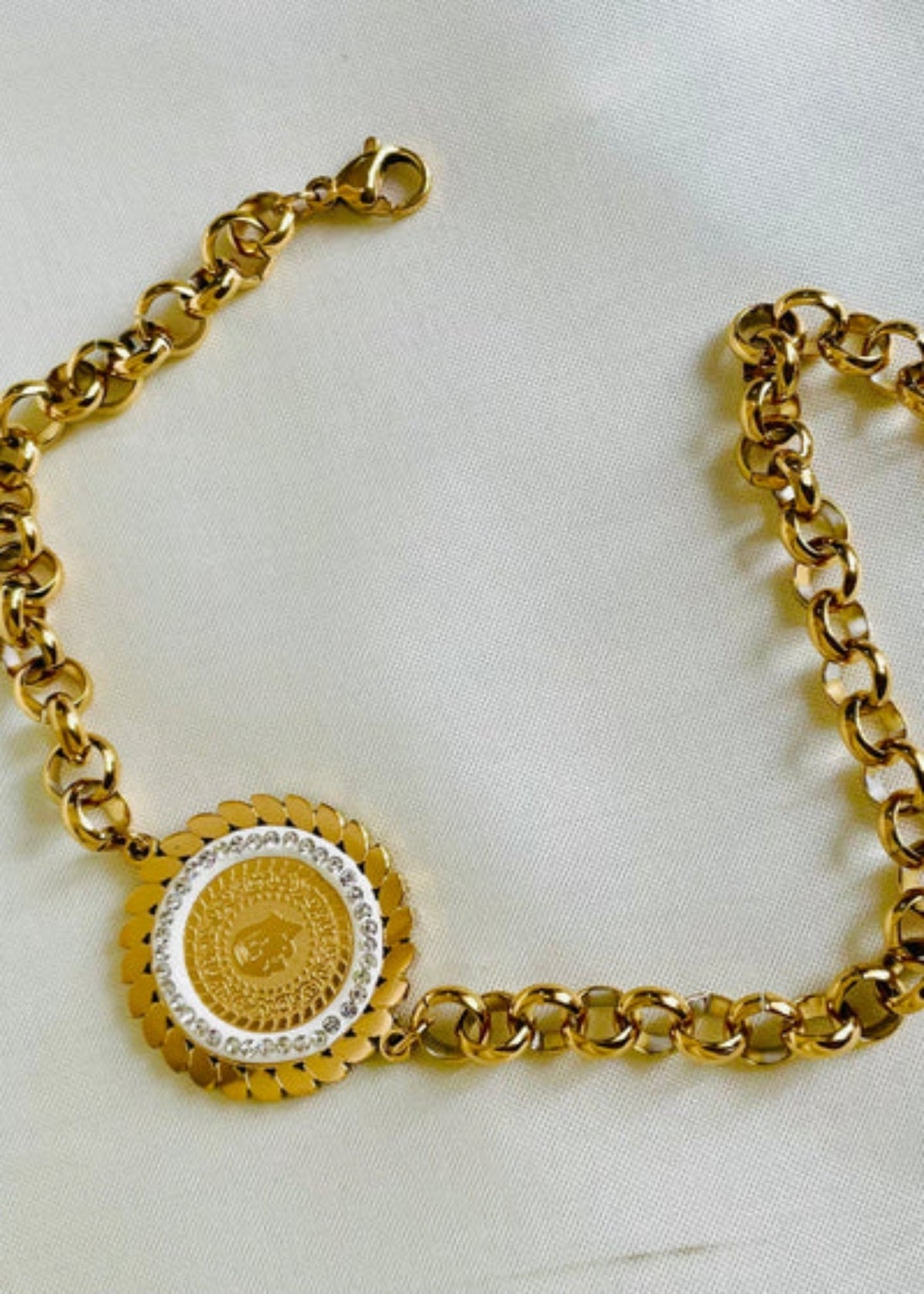 Shop the Radiant Circle Gold Bracelet from Zarosh Jewel