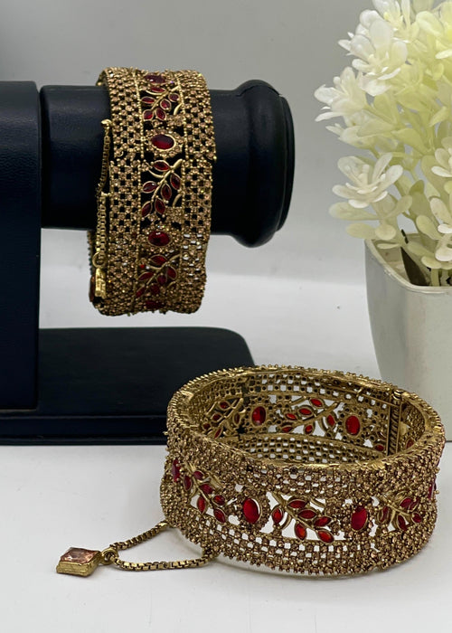Shop the Rafiya Openable Bangle Set from Zarosh Jewel