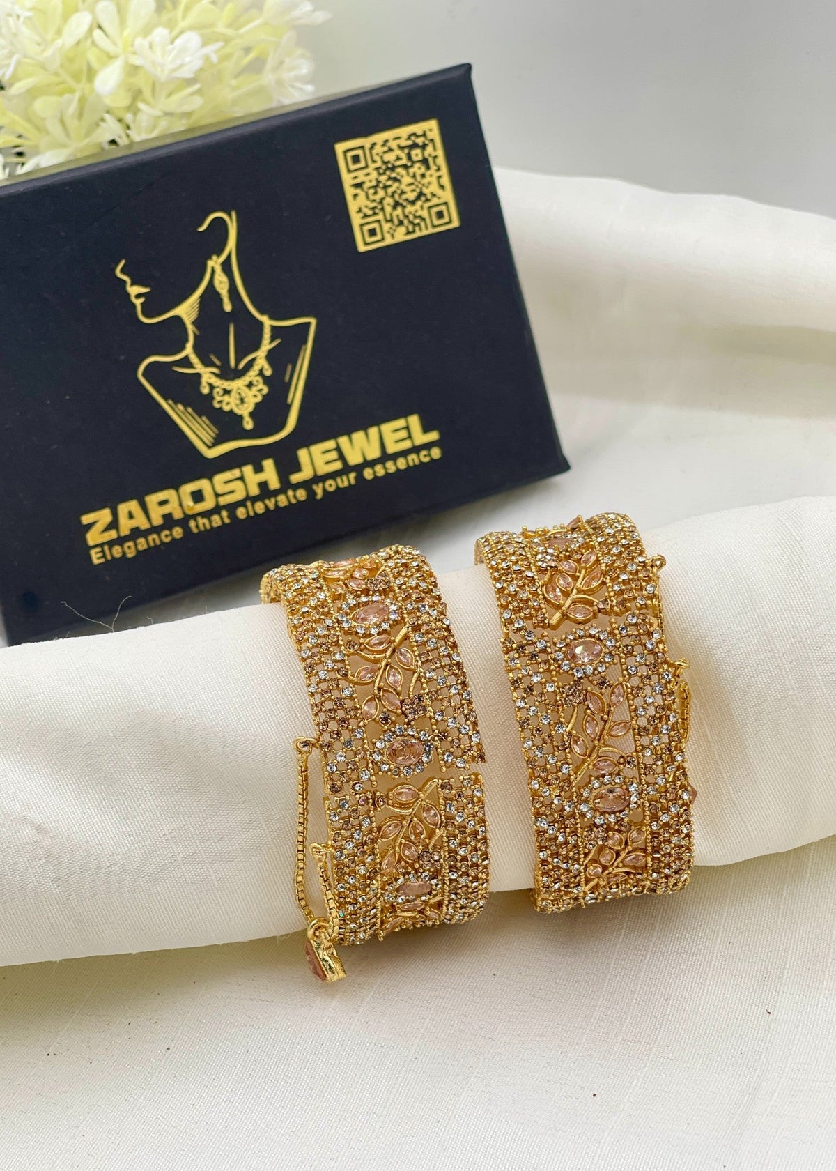 Shop the Rafiya Openable Bangle Set from Zarosh Jewel