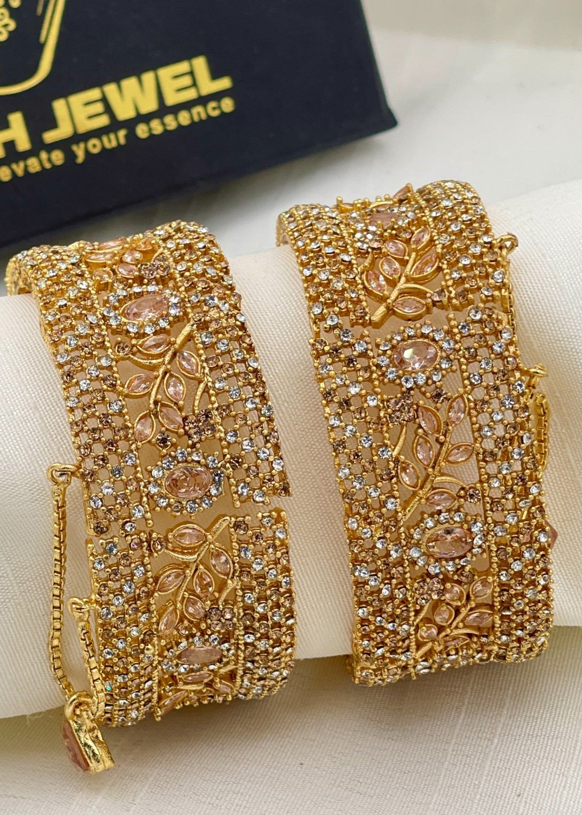 Shop the Rafiya Openable Bangle Set from Zarosh Jewel