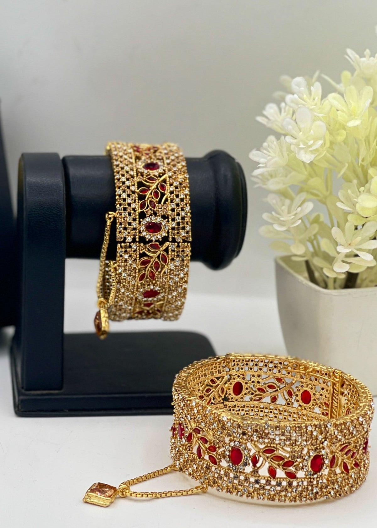 Shop the Rafiya Openable Bangle Set from Zarosh Jewel