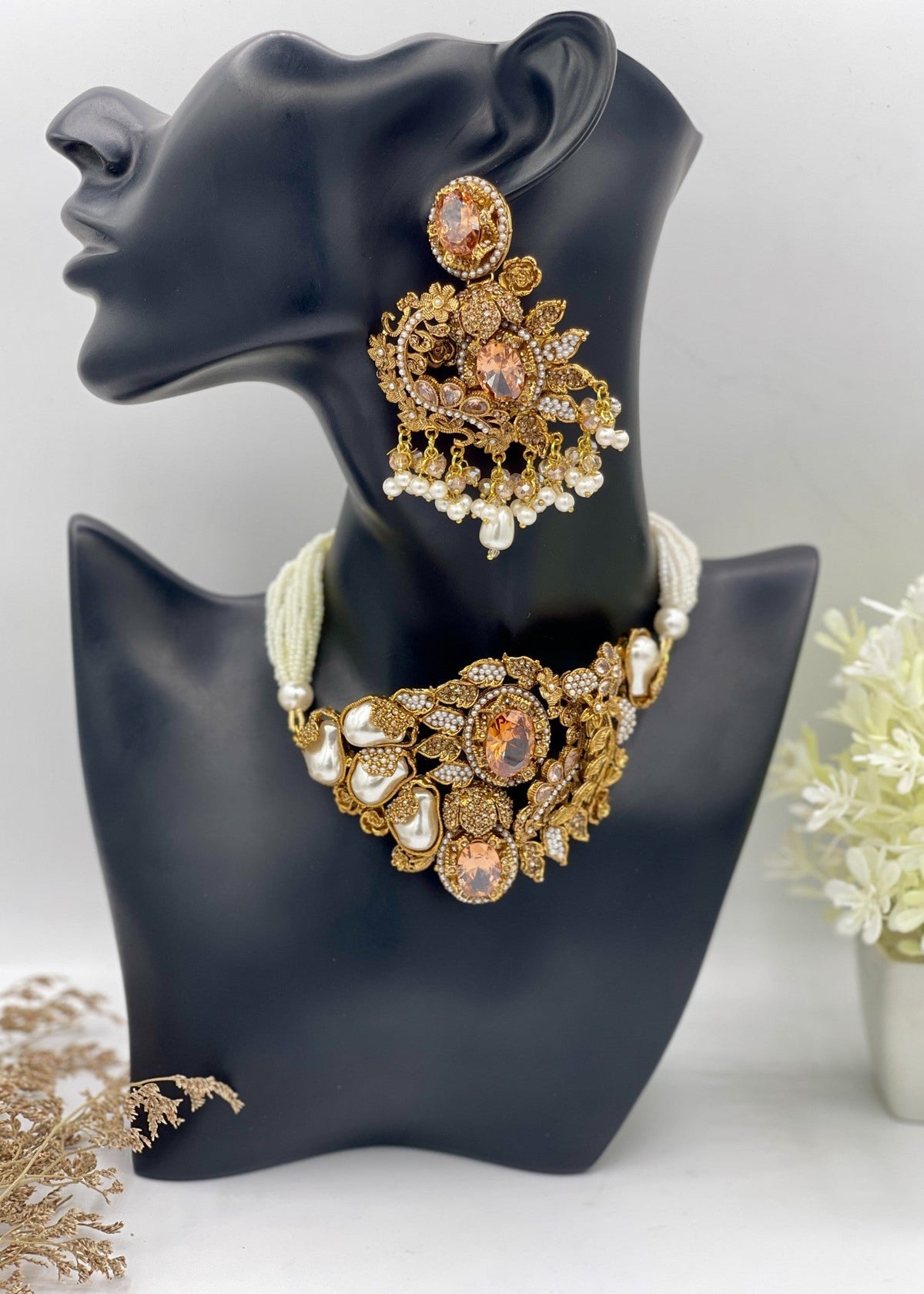 Shop the Rang Mahal Choker Set from Zarosh Jewel