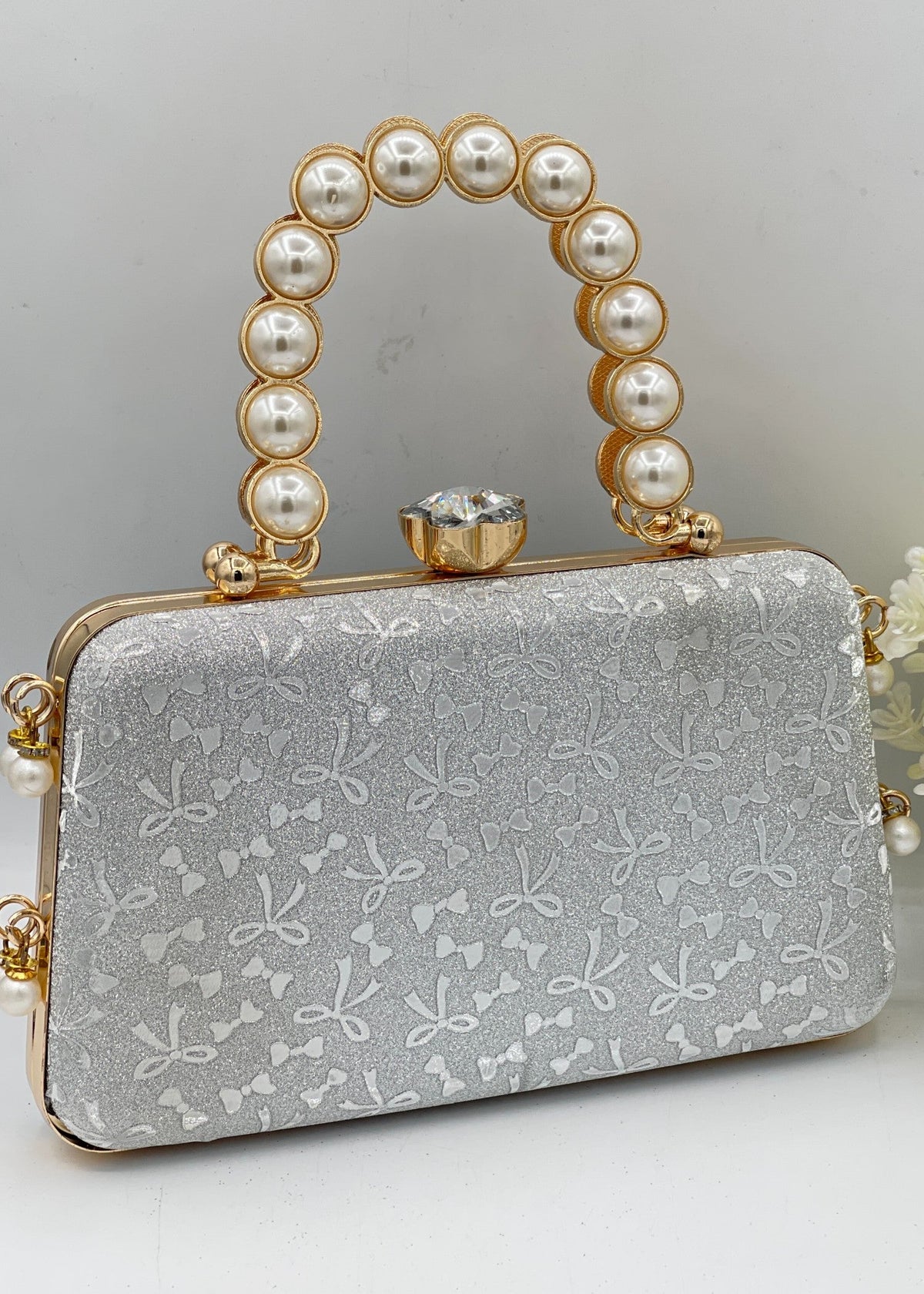 Shop the Ria Luxury Clutch from Zarosh Jewel