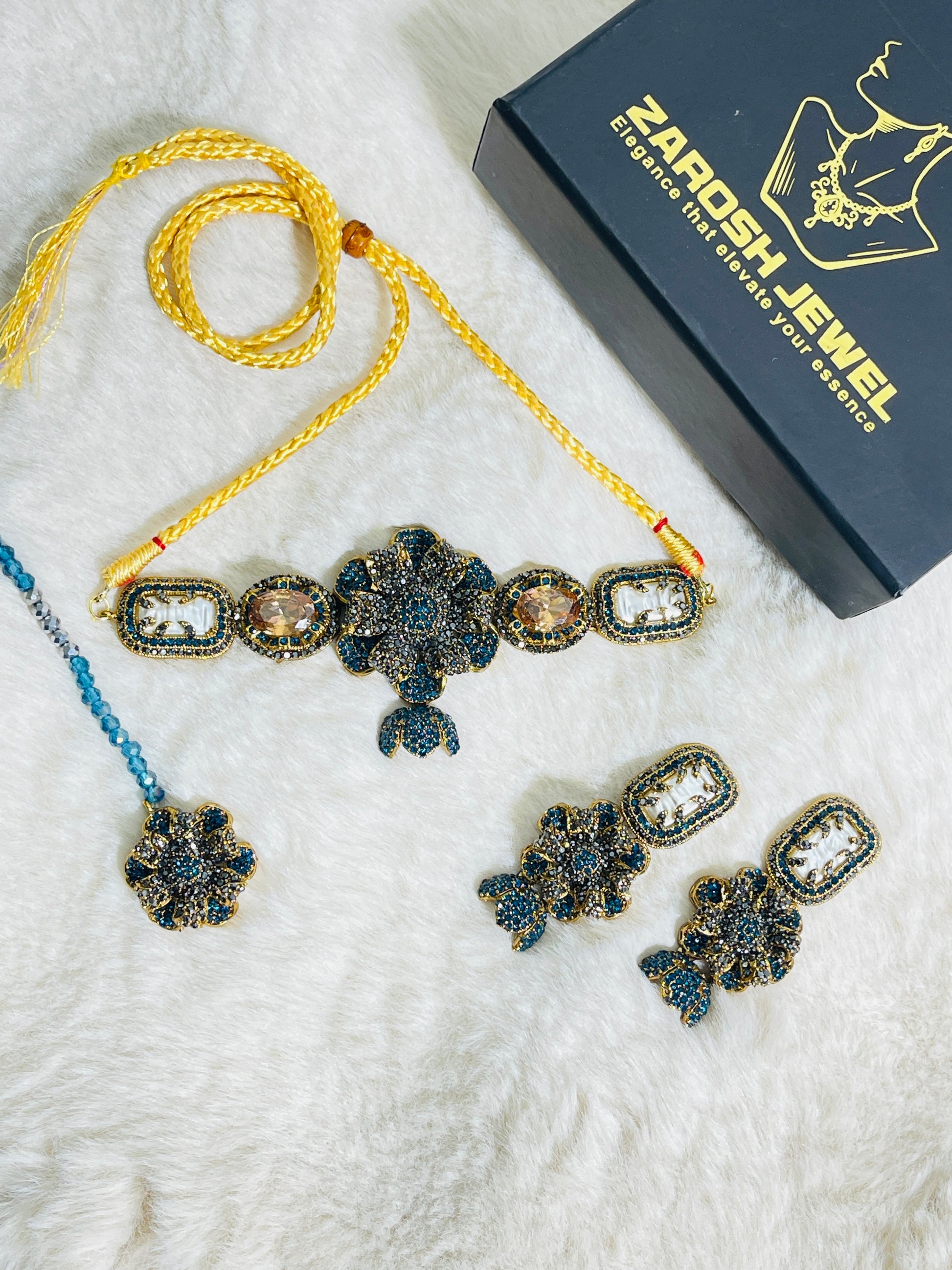 Rida Choker Set