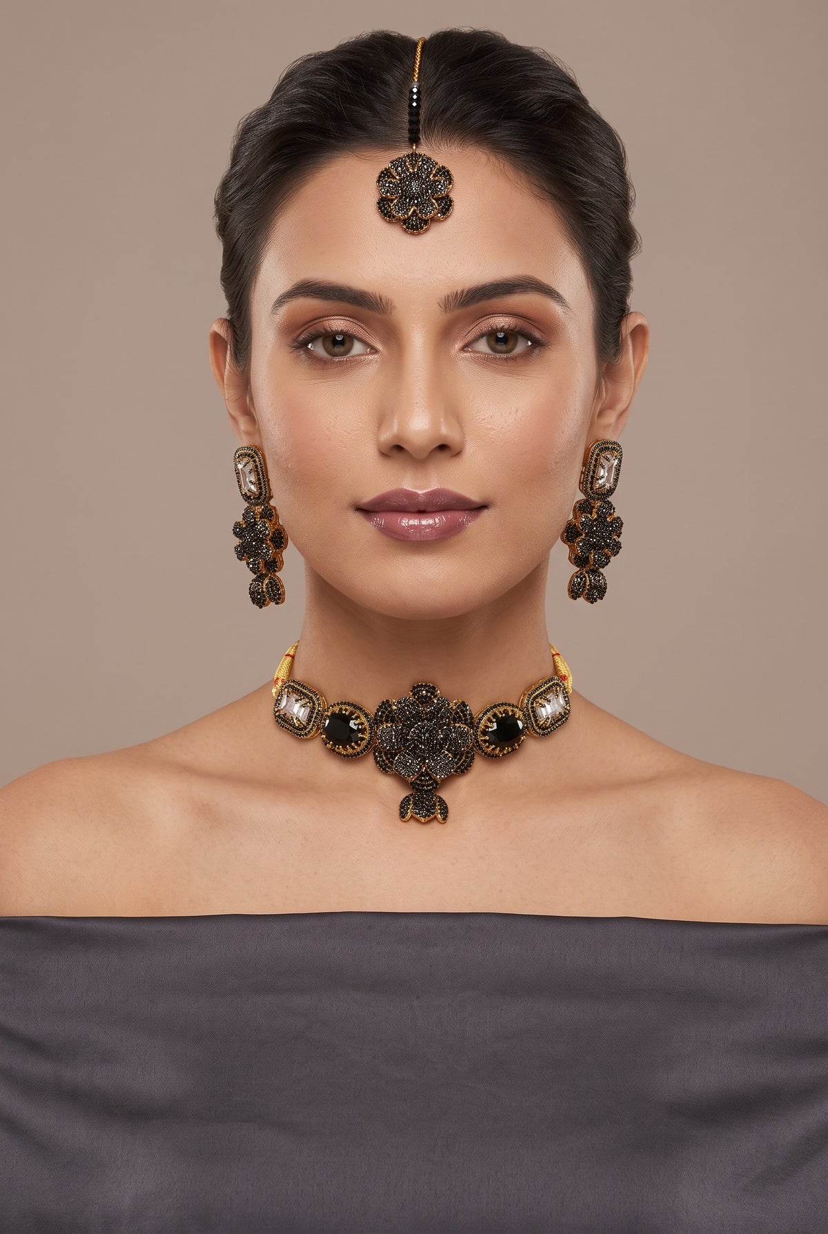 Shop the Rida Choker Set from Zarosh Jewel