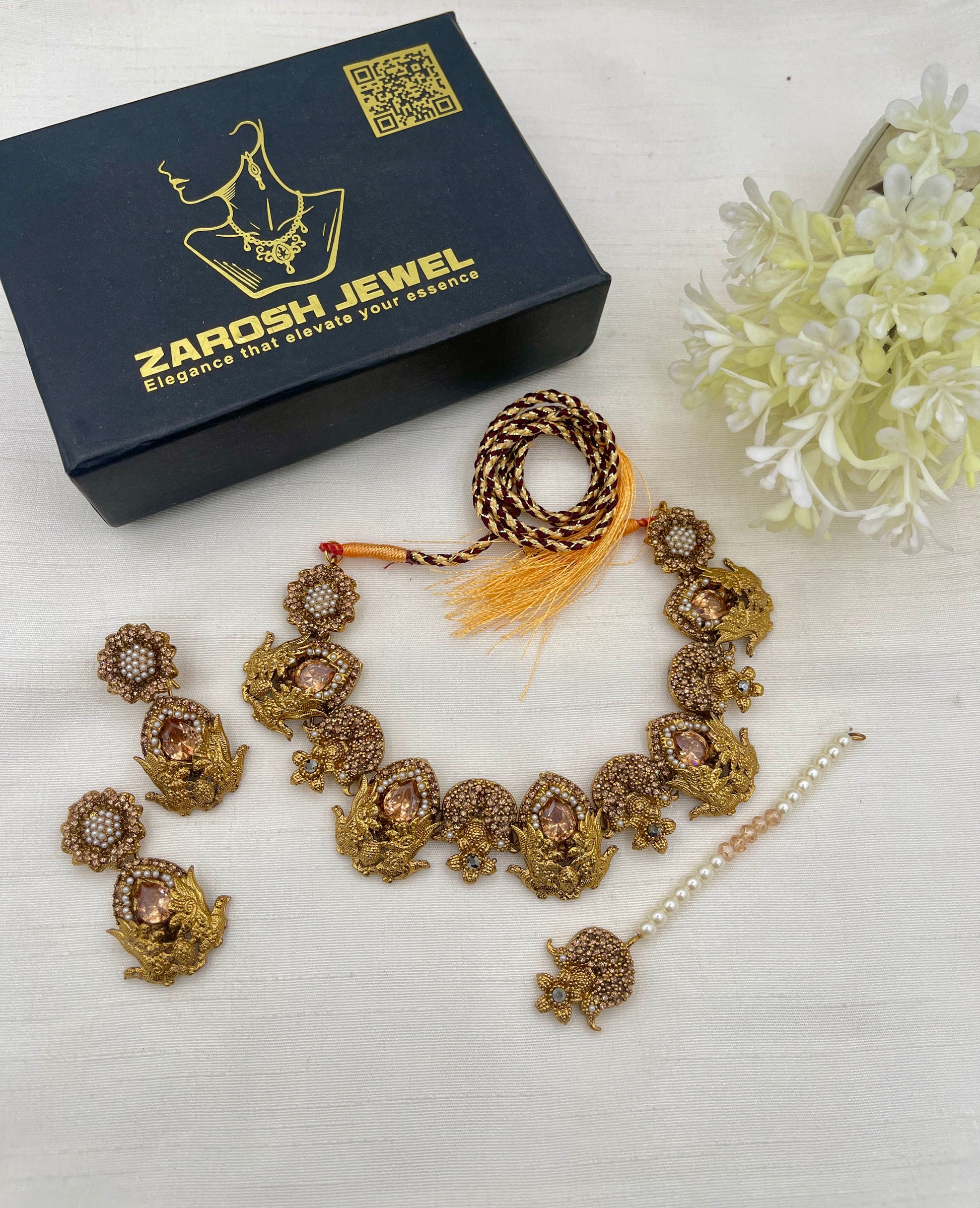 Roaa Elegent Choker Set