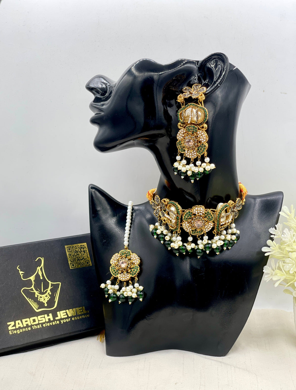 Shop the Romaisa Choker Set from Zarosh Jewel